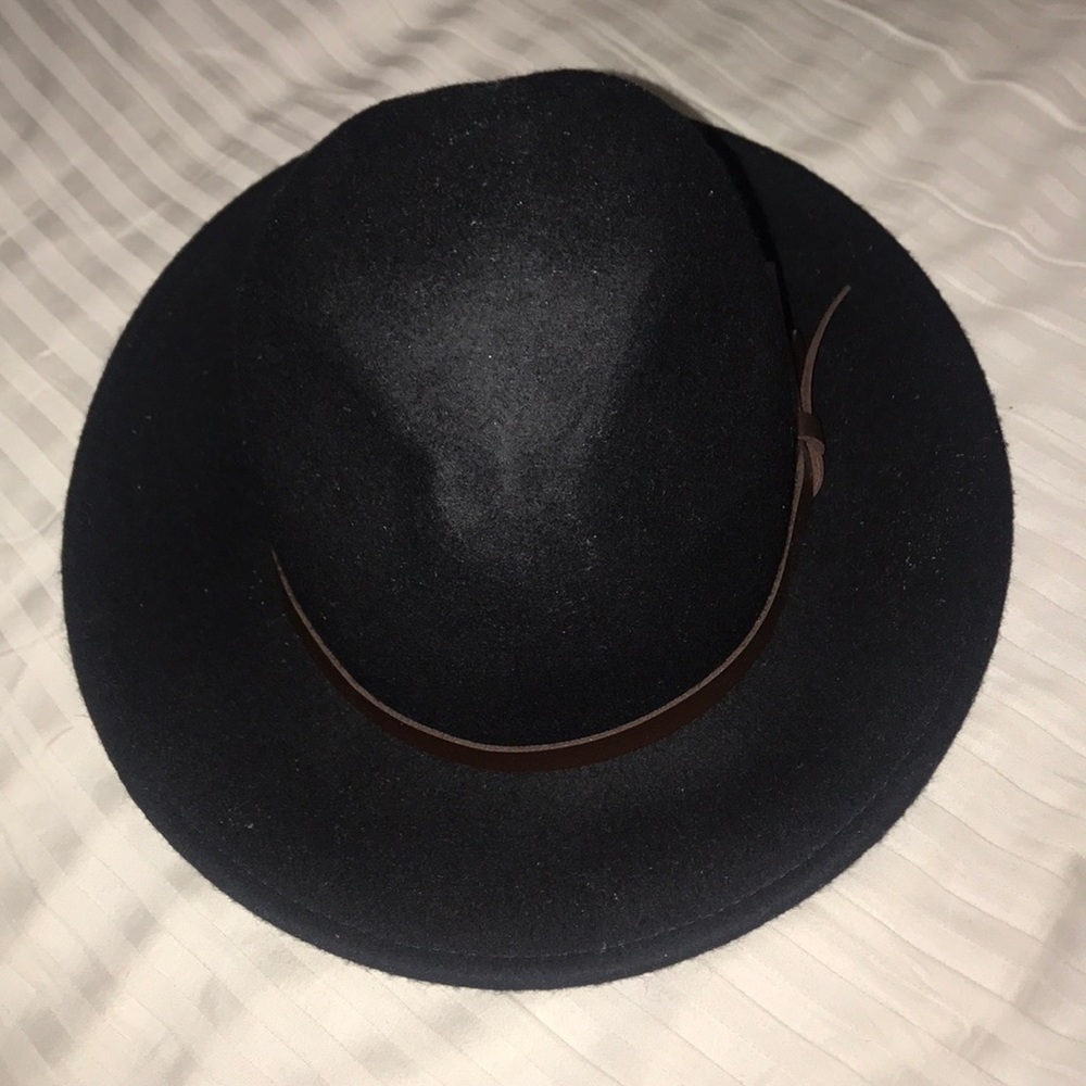 Black Chic Hat 🎩